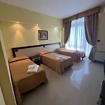 ホテル Sestriere モンカリエーリ